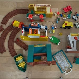 Fisher price Little people 30 Piece Lot Including  A Frame House, Lift & Load